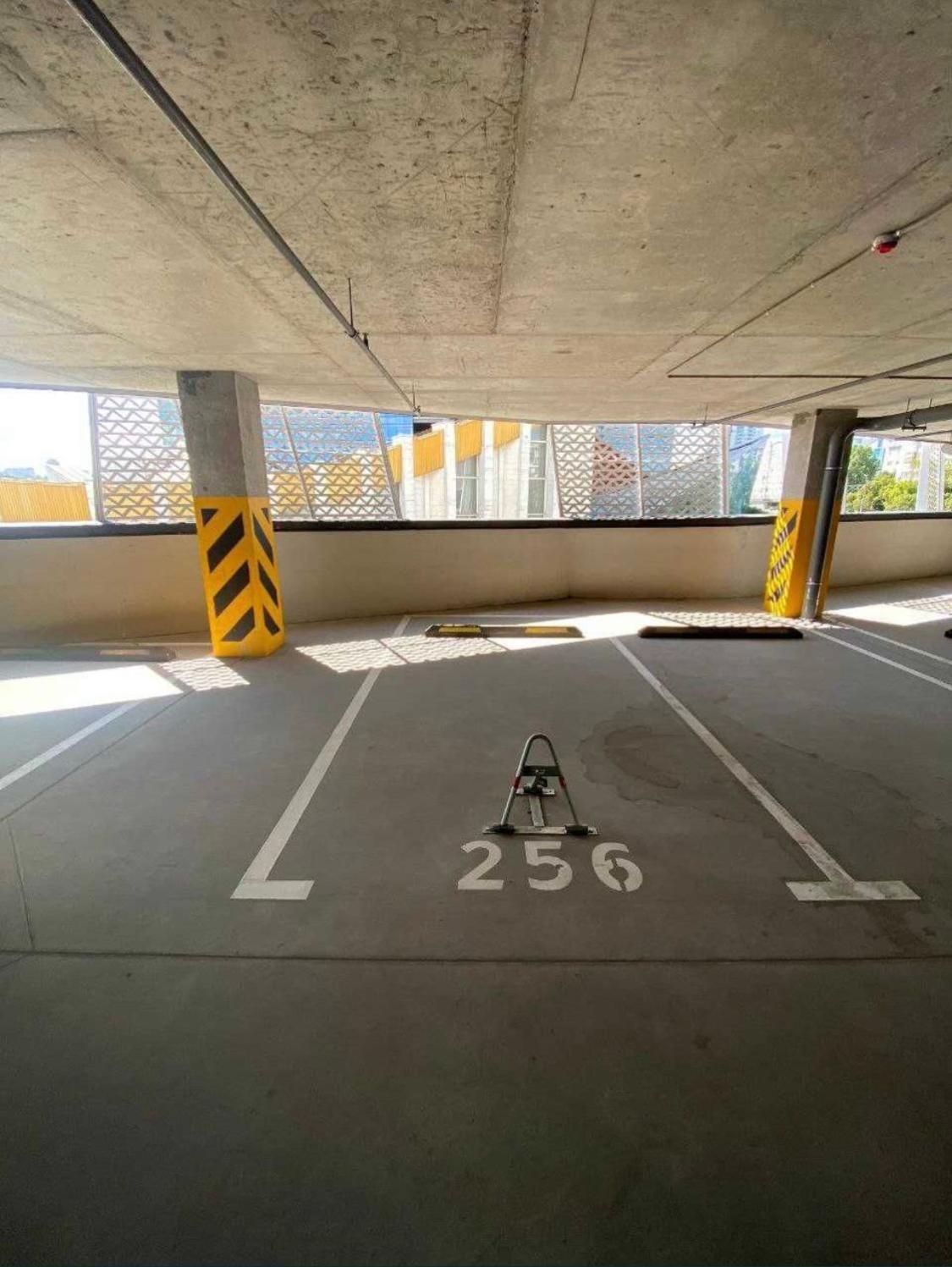 New Apart Lesi Ukrainky Blvd And Olimpiyska And Kreshchatyk And Manhattan City With Parking Київ Екстер'єр фото